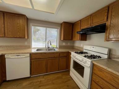 Main picture of 515 NW Sunrise Pl