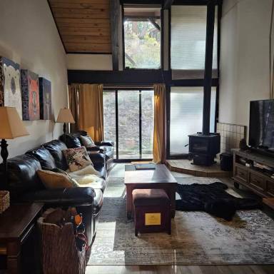 Main picture of 2090 Chalet Rd