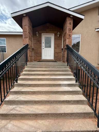 Main picture of 495 E Jessop Ave