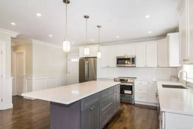 Main picture of 31 Juniper St