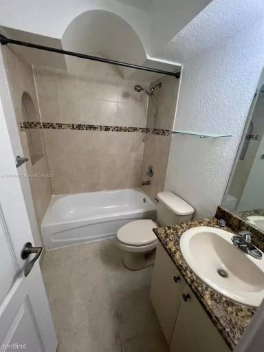 Main picture of 3245 Virginia St