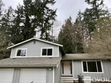 Main picture of 5420 NE Laura Loop