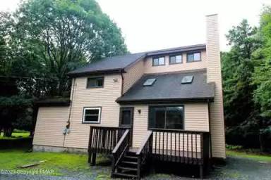 Main picture of 650 Stony Mountain Rd
