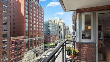 Main picture of 88 E End Ave