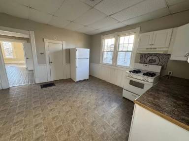 Main picture of 615 44th St