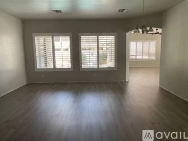 Main picture of 694 W Desert Broom Dr