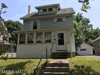 Main picture of 33 Dorothy Ave