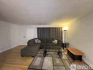Main picture of 424 W Mayberry Ave
