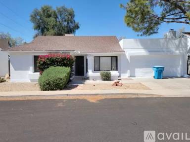 Main picture of 3206 E Siesta Ln