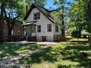 Main picture of 5806 Ridge Ave