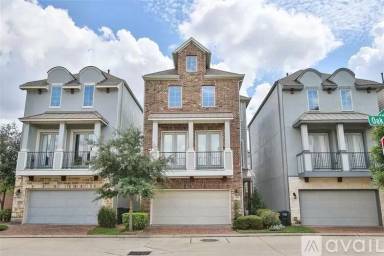 Main picture of 1706 Oak Leaf Pass Dr