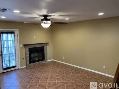 Main picture of 2836 Oak Creek Dr