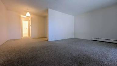 Main picture of 2290 S Oneida St