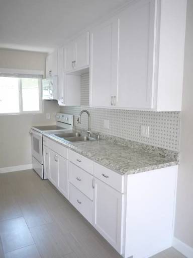 Main picture of Hazelwood Apartments - 01