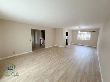 Main picture of 6465 Sussex Pl