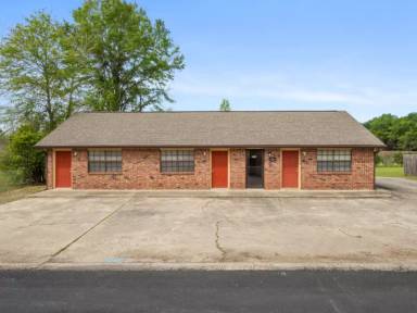 Main picture of 362 Dees St