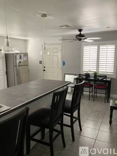 Main picture of 1041 Kewen St