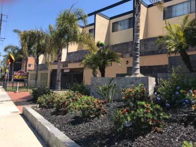 Main picture of 320 S Prospect Ave