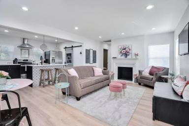 Main picture of 2117 Berwick Ave