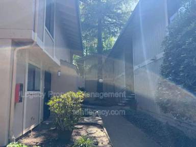 Main picture of 2125 Northwood Cir