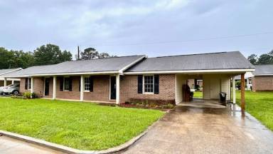 Main picture of 180 Hennon Dr NW