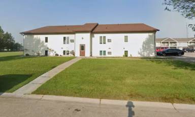 Main picture of 103 Cottonwood Ave N