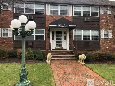 Main picture of 12 Brookside Ave