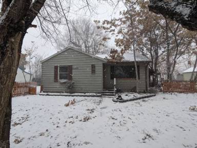 Main picture of 220 Jefferson St