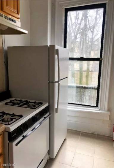 Main picture of 772 Saint Johns Pl