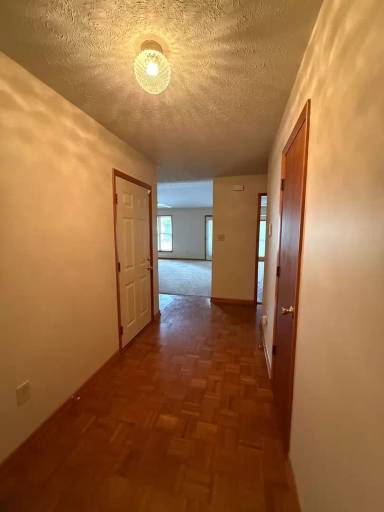 Main picture of 5671 Archer Rd