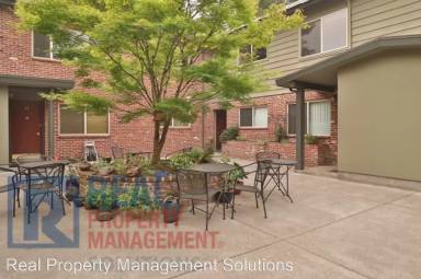 Main picture of 908 SW Gaines St
