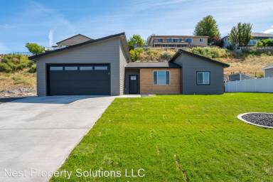 Main picture of 481 Stacy Dr SE