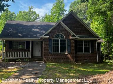 Main picture of 103 Dawn Ct