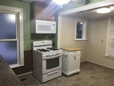 Main picture of 126 Hill St