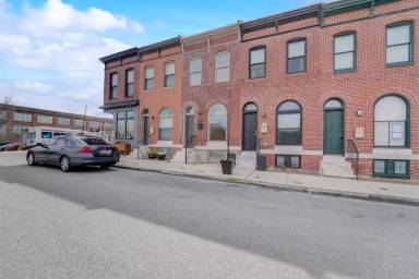 Main picture of 2419 E Eager St