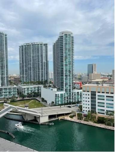 Main picture of Brickell on the River