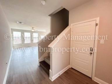 Main picture of 2041 Layla Dr