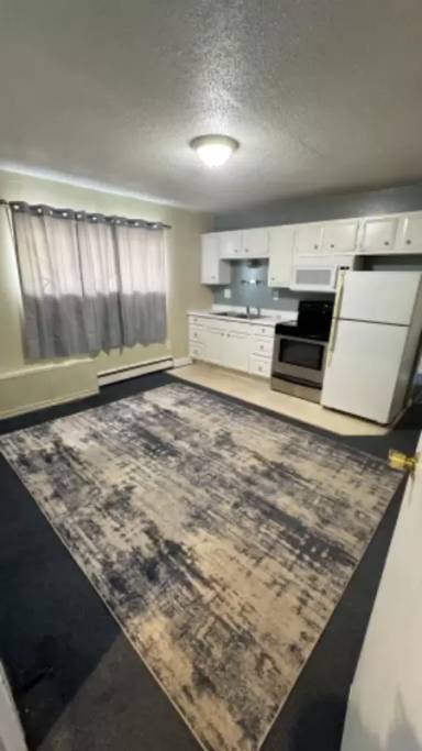 Main picture of 639 10th Ave