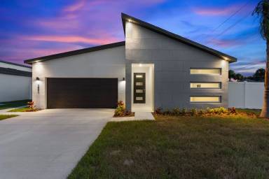 Main picture of 204 Newcastle Ct