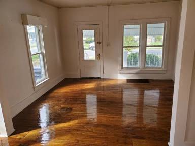 Main picture of 607 Prospect Ave