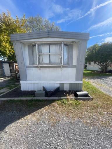 Main picture of 128 Fabric Dr