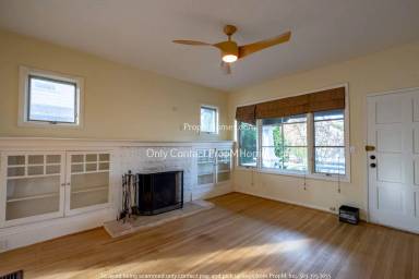 Main picture of 3916 SE Harrison St