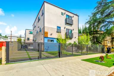 Main picture of 14539 Weddington St