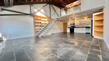 Main picture of 6017 Christie Ave