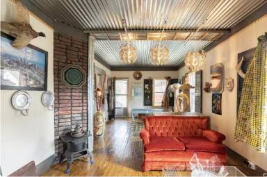 Main picture of 3542 W 46th St