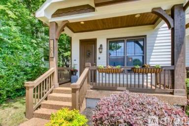 Main picture of 1104 W Grove Ave