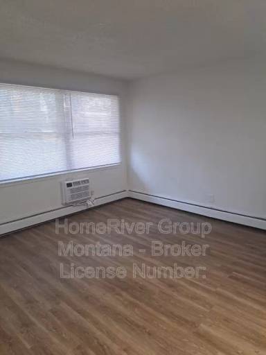 Main picture of 707 SW Higgins Ave Apartments