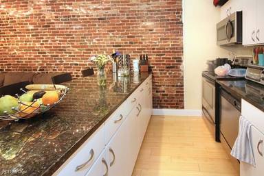 Main picture of 37 Temple Pl