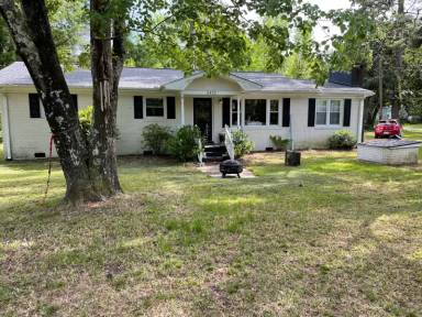 Main picture of 2422 Oakley Rd