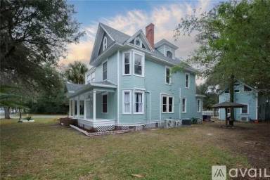 Main picture of 735 E University Ave